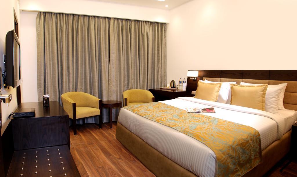 Africa Avenue Gk - 1 Hotel New Delhi Exterior photo